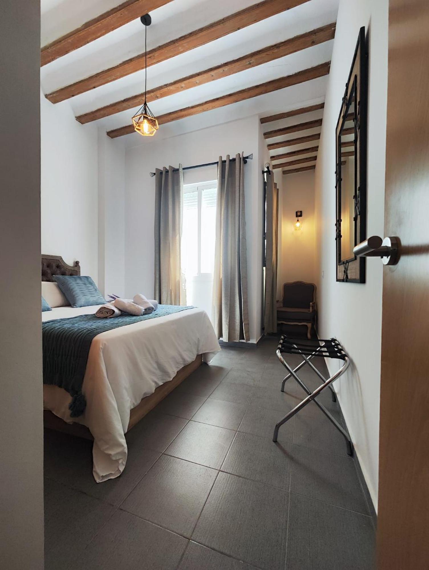Suite Del Mercado Little Apartments Кадис Экстерьер фото